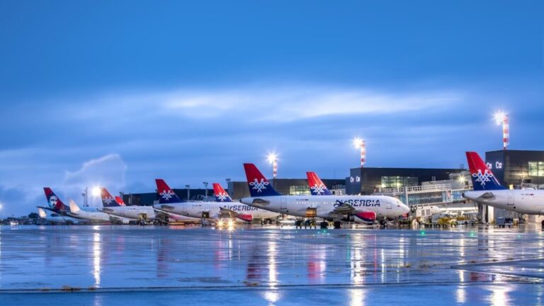 Aeronave Air Serbia, imagine distribuită de Aeroportul Internațional Cluj la anunțul rutei Cluj-Napoca – Belgrad